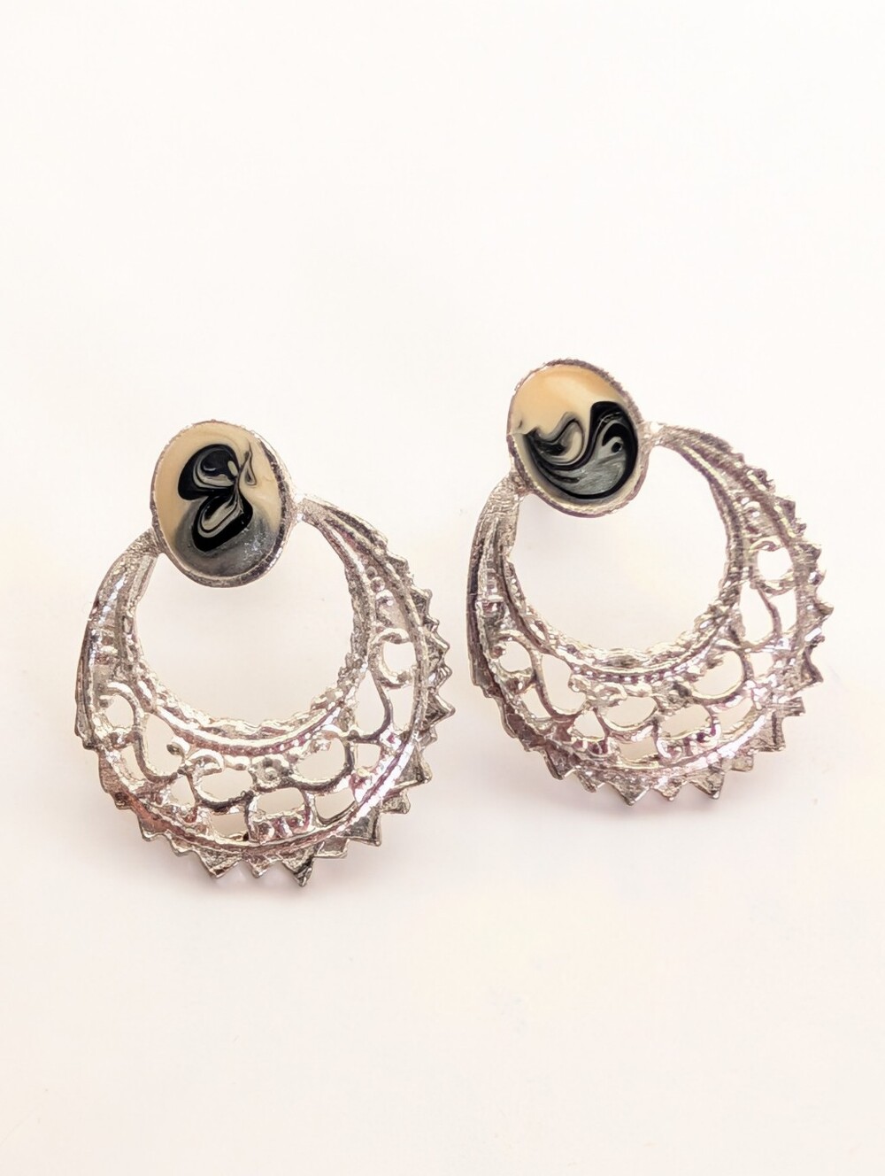 Vintage Silver Tone Filigree Open Work Boho Marbled Swirl Enamel Post Earrings